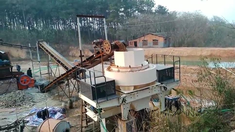 江西贛州河卵石制砂生產(chǎn)線現(xiàn)場(chǎng)