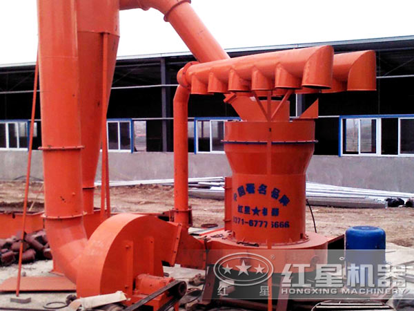 雷蒙磨粉機(jī)作業(yè)現(xiàn)場(chǎng)