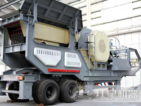 移動破碎石子機 移動破碎石子機