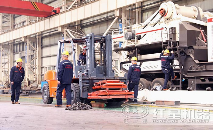 碎石機(jī)_車載一體機(jī)車間實(shí)拍 碎石機(jī)_車載一體機(jī)車間實(shí)拍