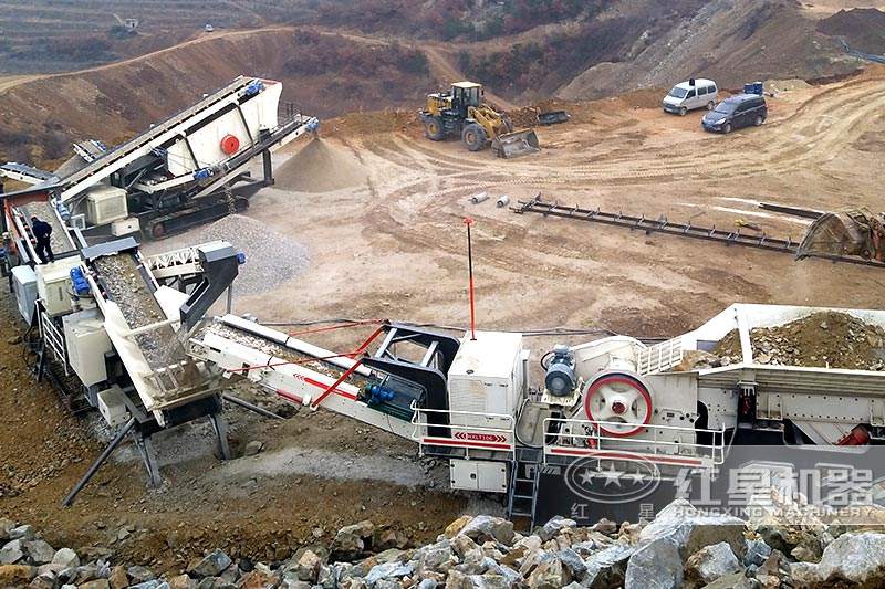 大型車載破碎機(jī)現(xiàn)場(chǎng) 大型車載破碎機(jī)現(xiàn)場(chǎng)