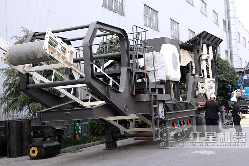 移動鄂式破碎機(jī)客戶考察