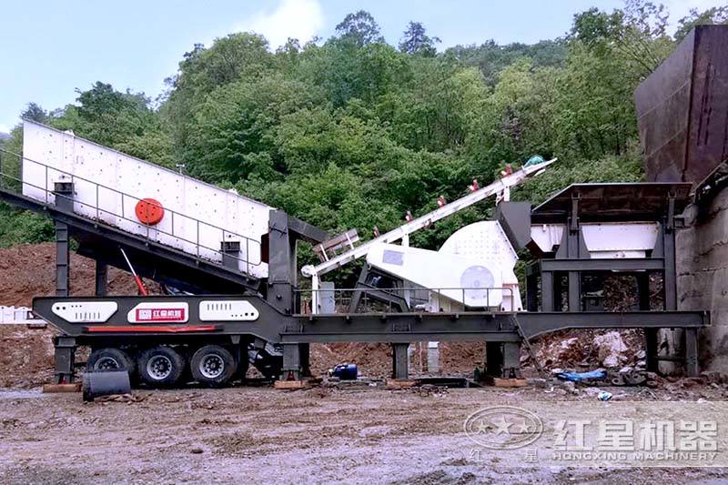 小型移動破沙機設備客戶現(xiàn)場