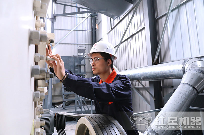 廠家上門(mén)負(fù)責(zé)安裝，技術(shù)人員認(rèn)真負(fù)責(zé)