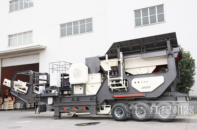 鄂破移動(dòng)石料破碎機(jī)，進(jìn)料口大，破碎力度強(qiáng)