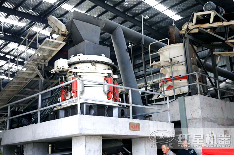 破碎機(jī)現(xiàn)場(chǎng)